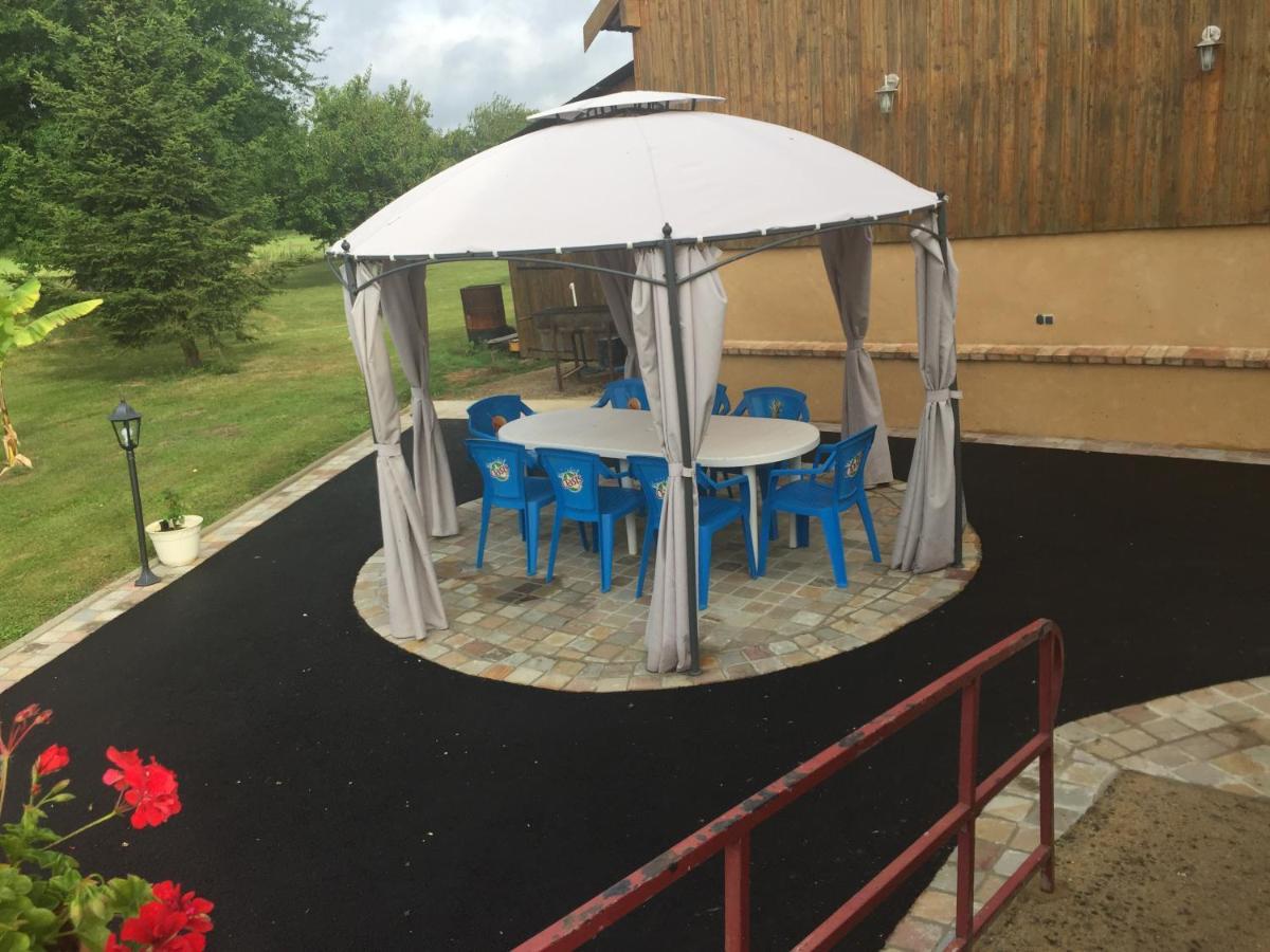 Moitron-sur-Sarthe Le Petitepinay B&B 외부 사진