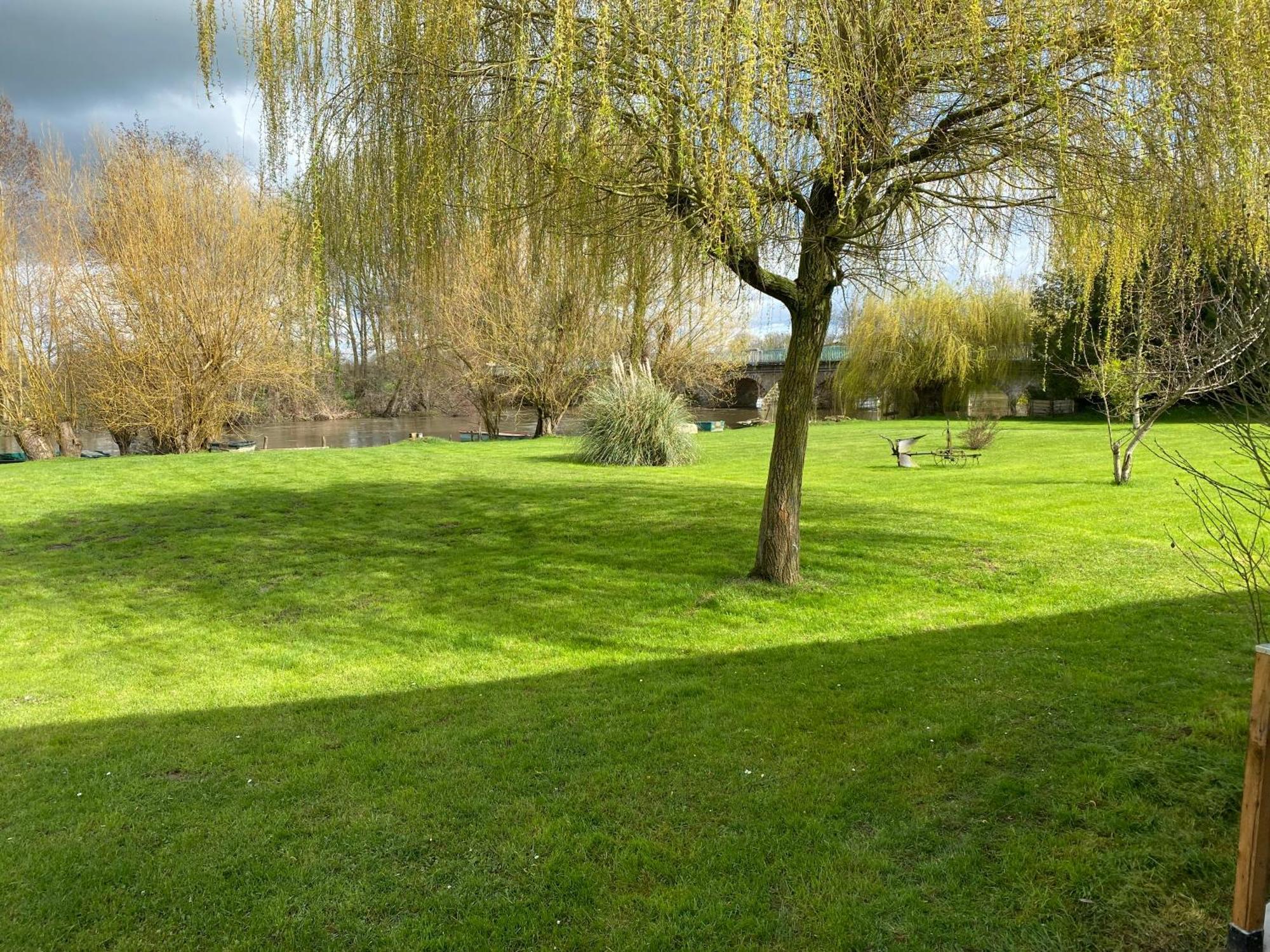 Moitron-sur-Sarthe Le Petitepinay B&B 외부 사진